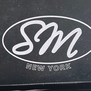 SM New York Elegant Black and Deep Red Footwear